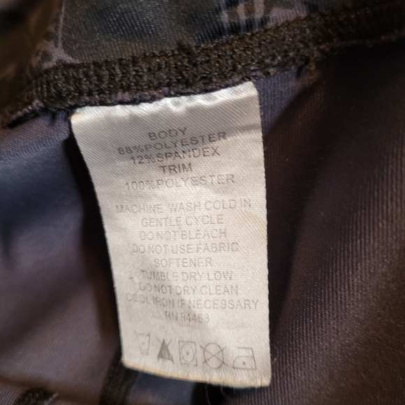 Betsey Johnson Performance Cropped Leggings | Activewear | Yoga Pants - Picture 10 of 16